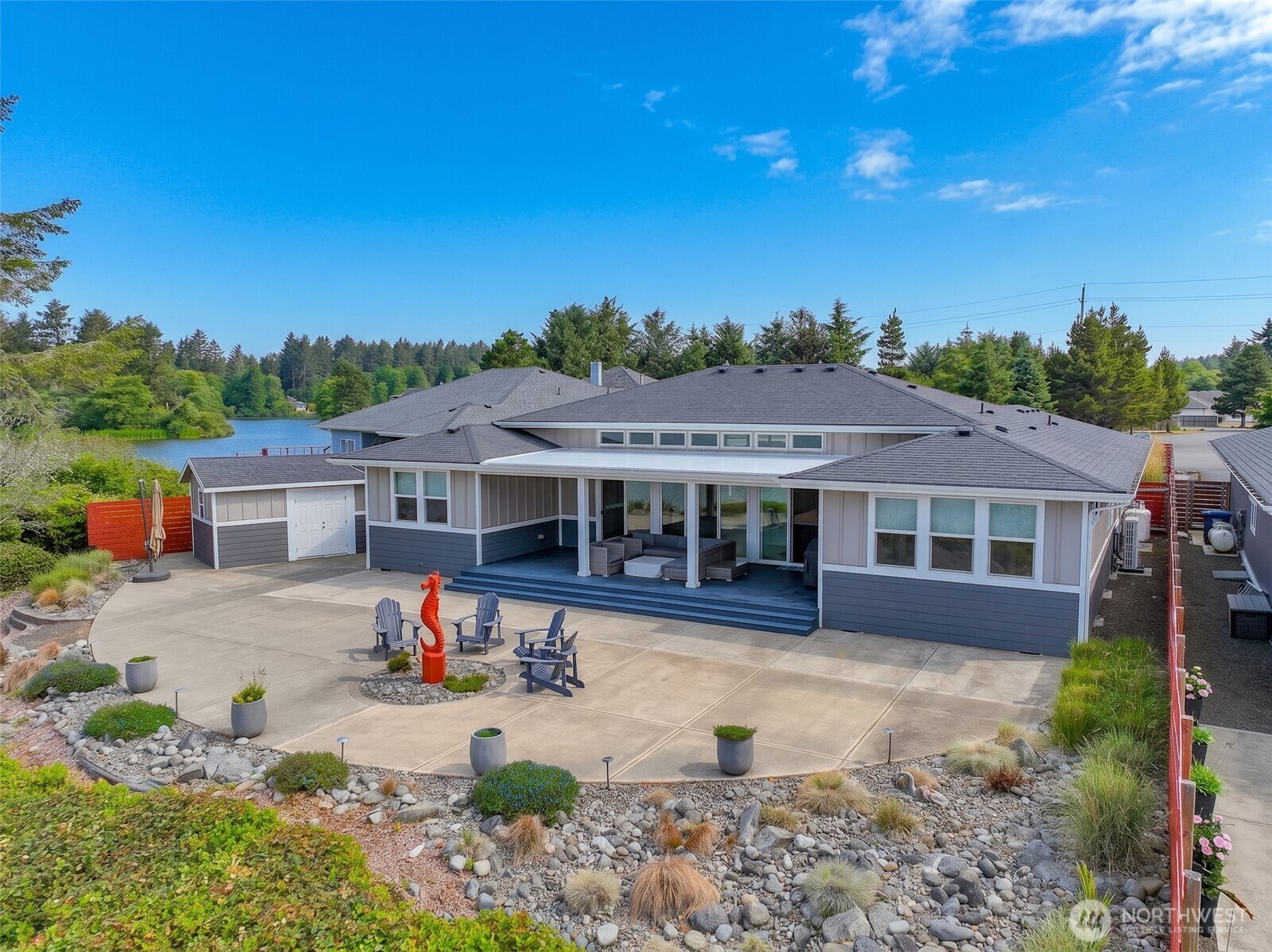 399 Eagle Nest Court SE
