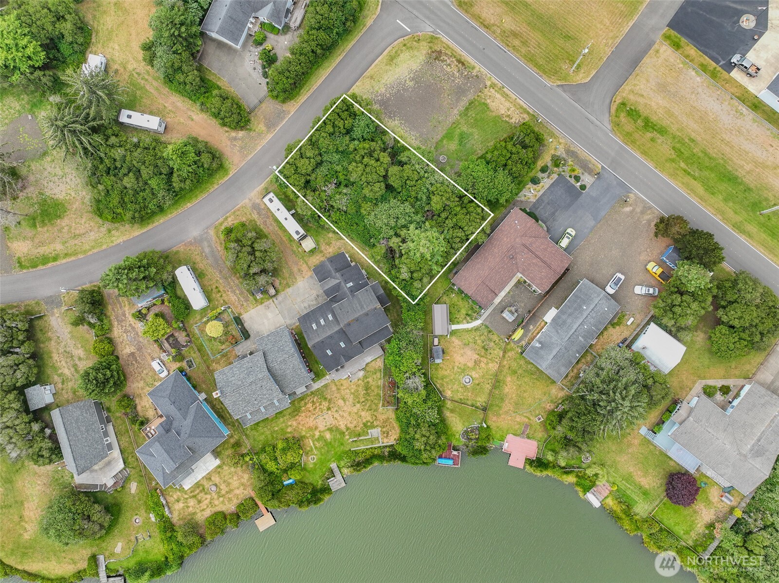 134 Sea Breeze Loop SW