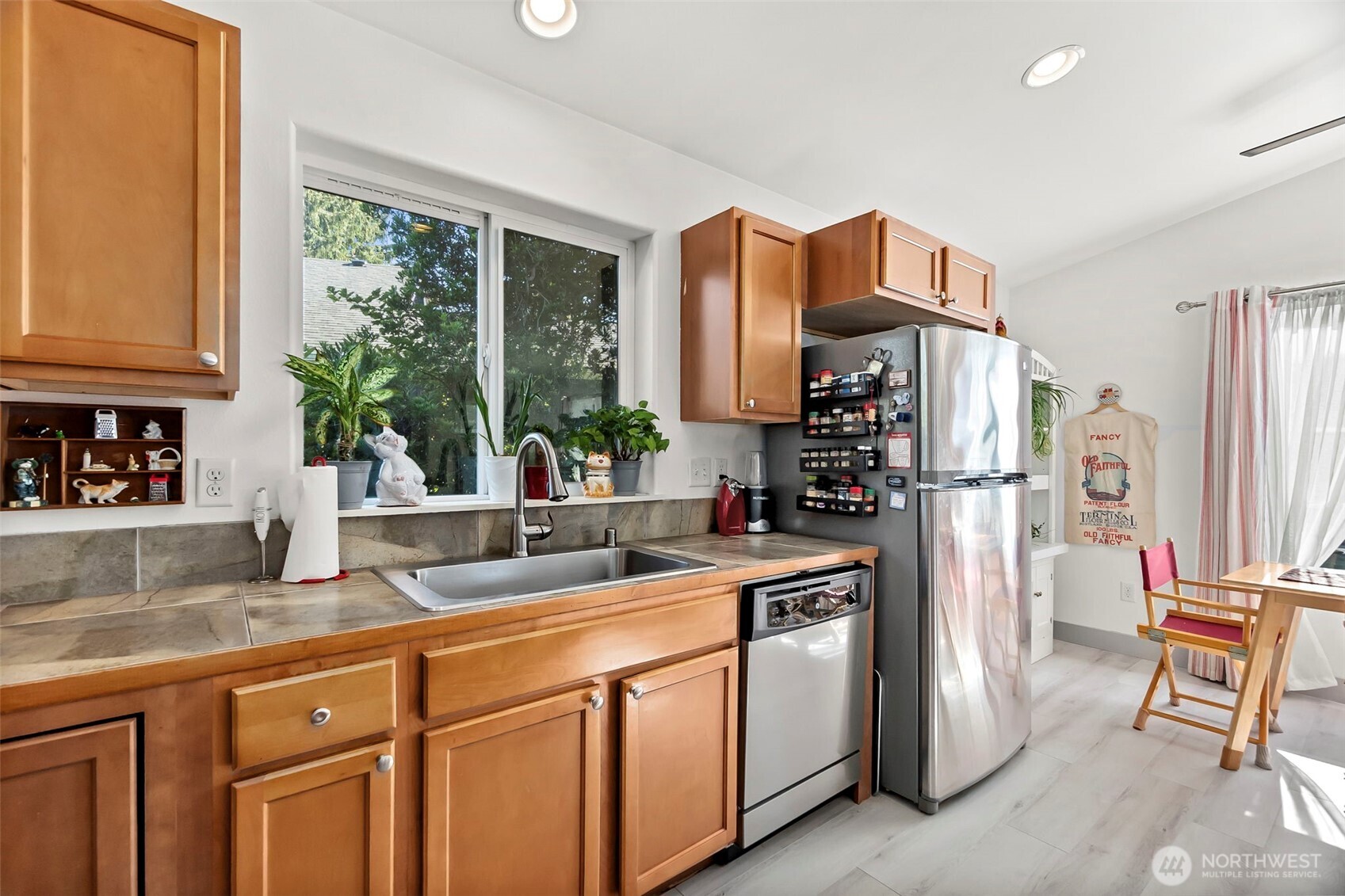 112 Seagate Street SW