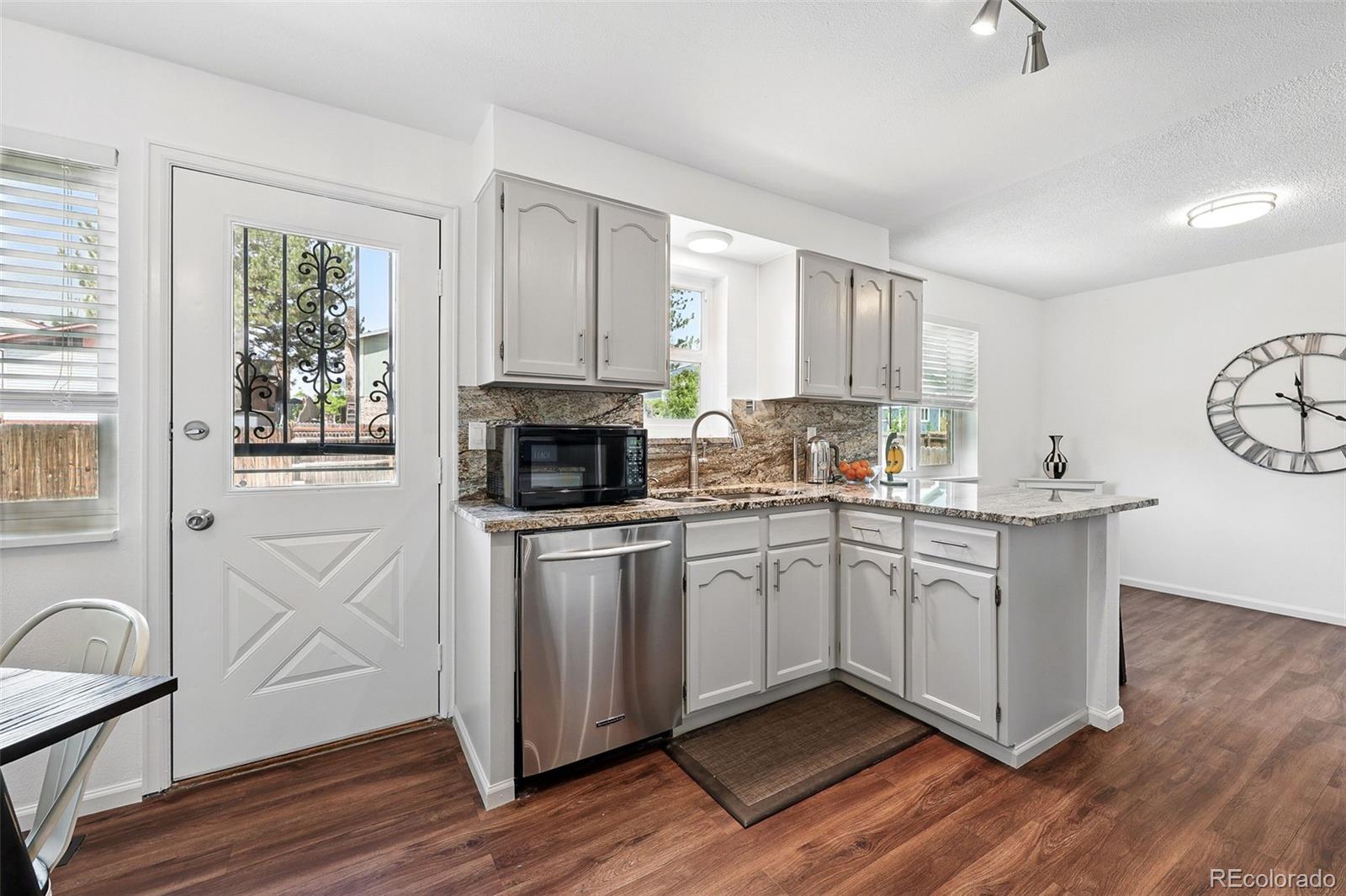 11041 Newland Street