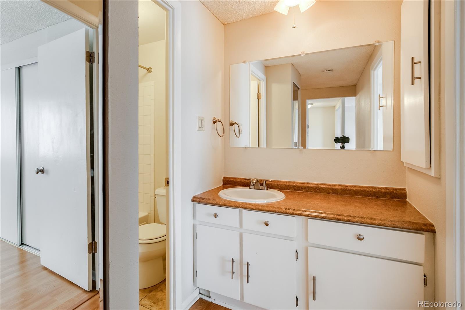 1306 S Parker Road Unit: 377