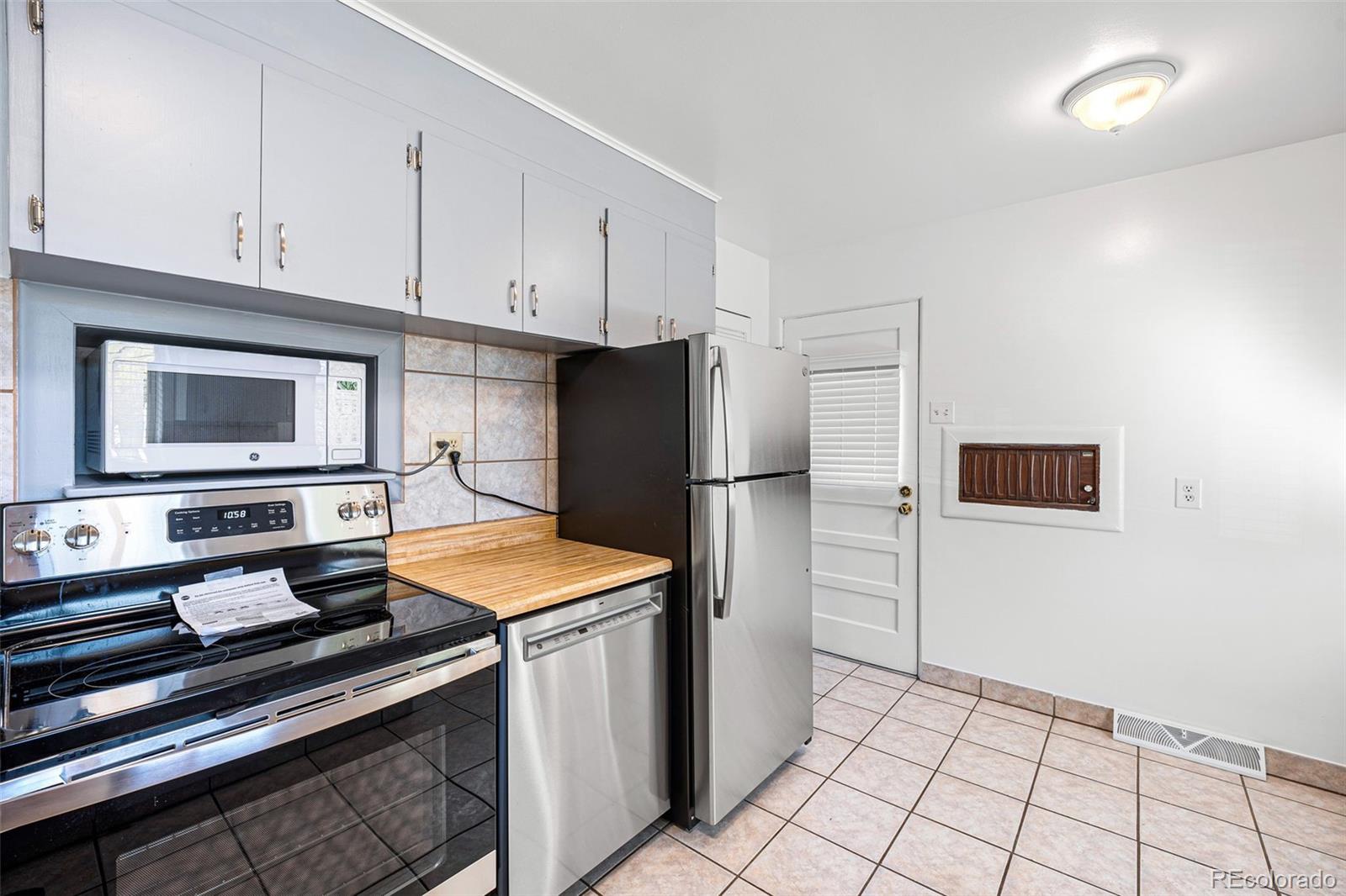 2009 S Williams Street