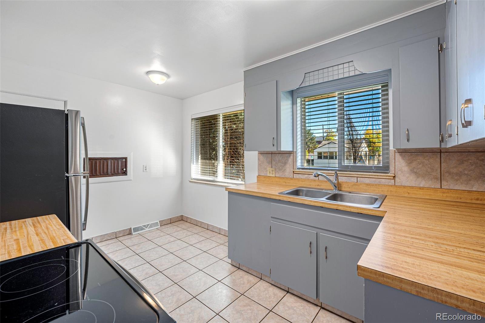 2009 S Williams Street