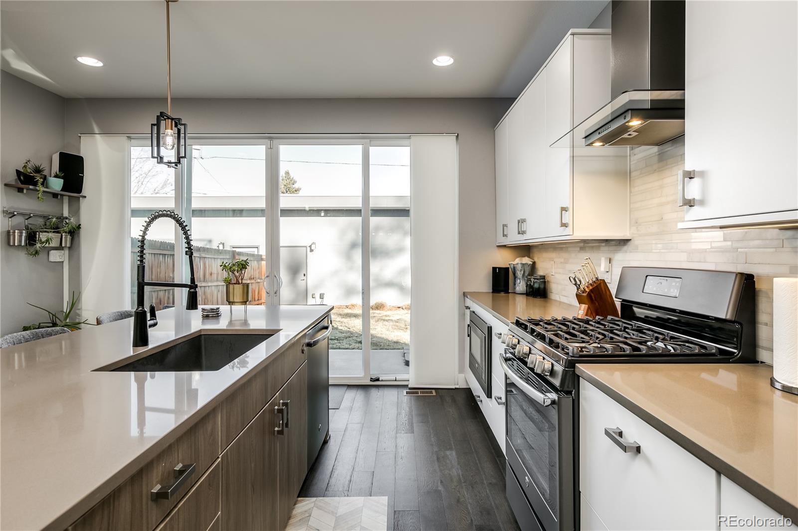 4210 N Navajo Street