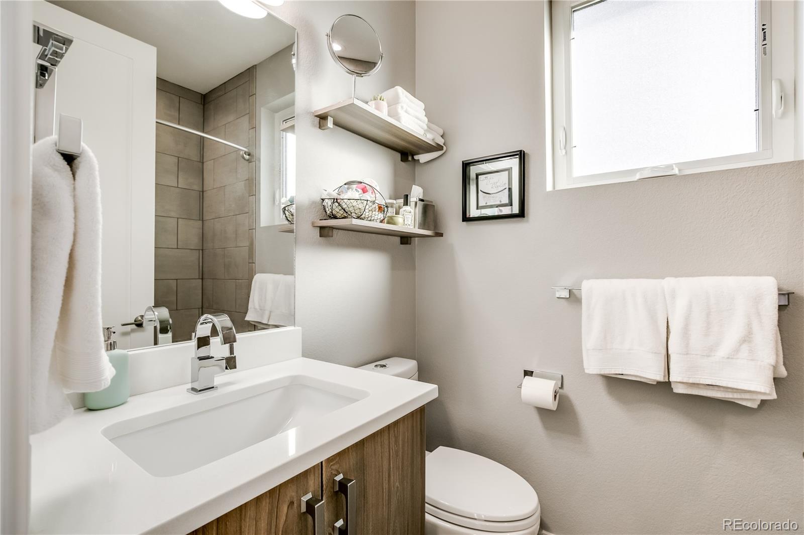 4210 N Navajo Street