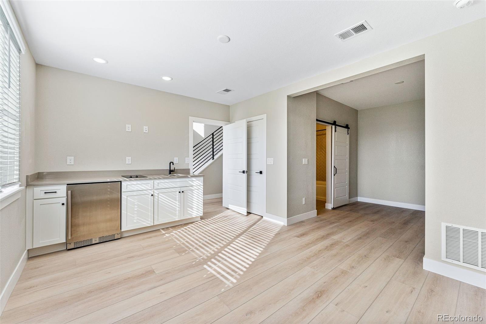 2068 S Holly Street Unit: 1