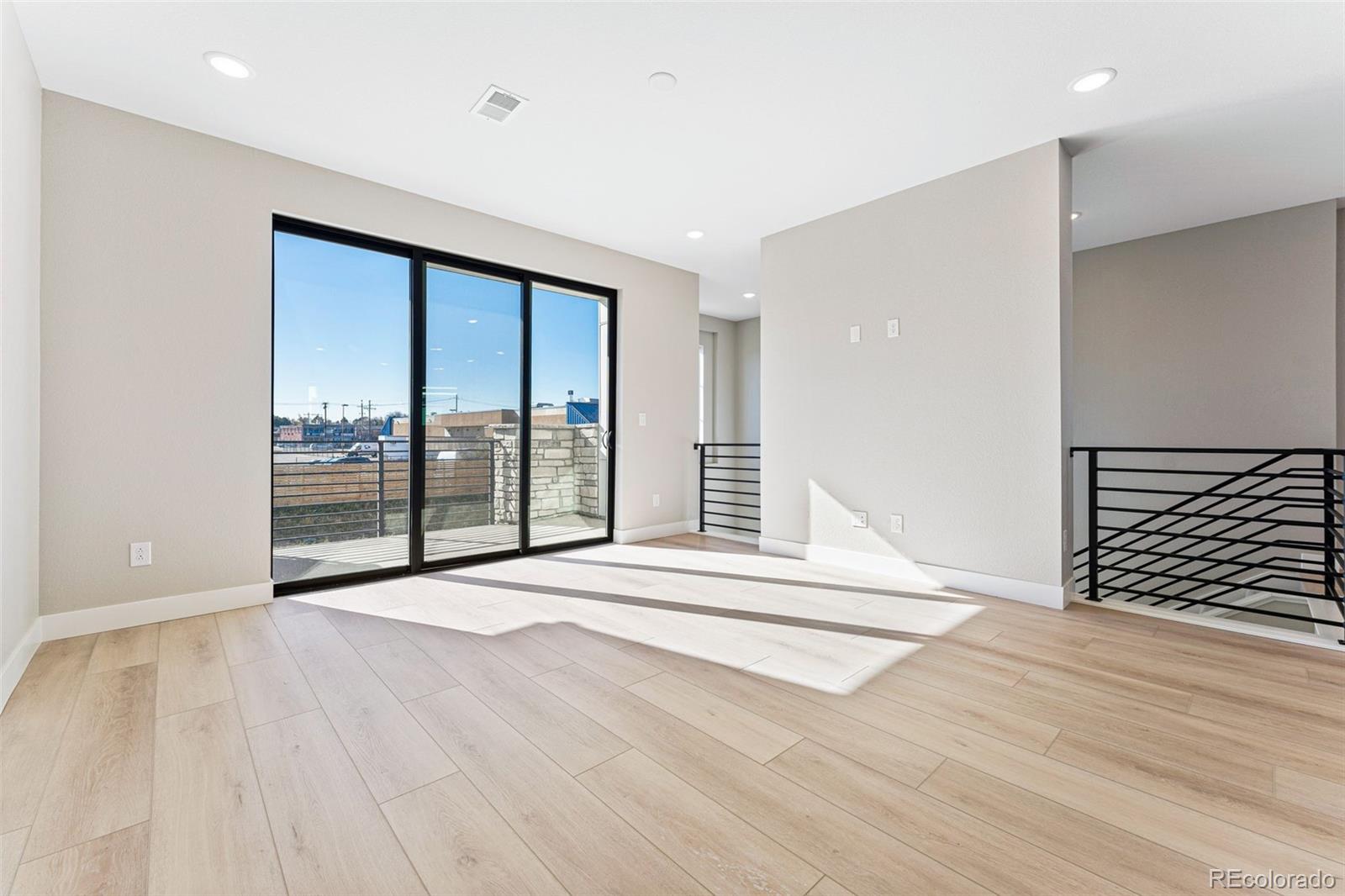 2068 S Holly Street Unit: 1