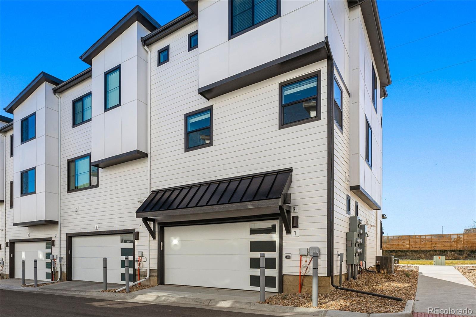 2068 S Holly Street Unit: 1