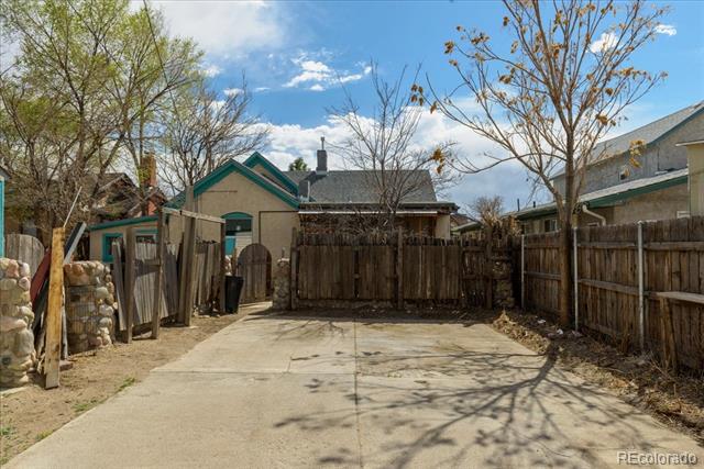 517 W 9th Street