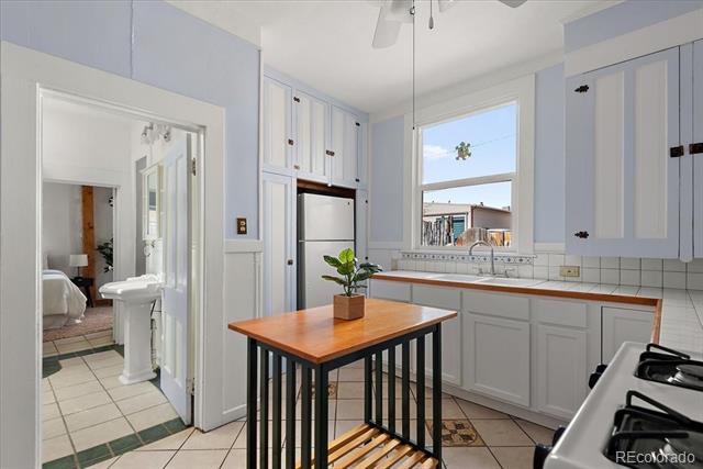 517 W 9th Street
