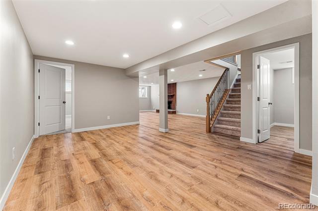 3109 E Caley Avenue