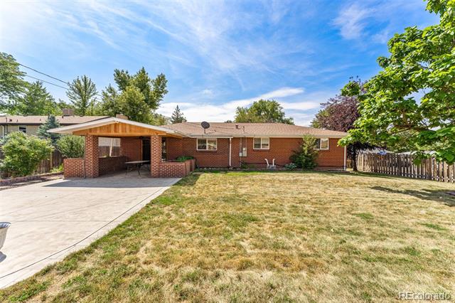 3109 E Caley Avenue