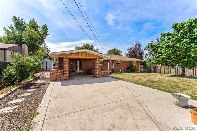 3109 E Caley Avenue