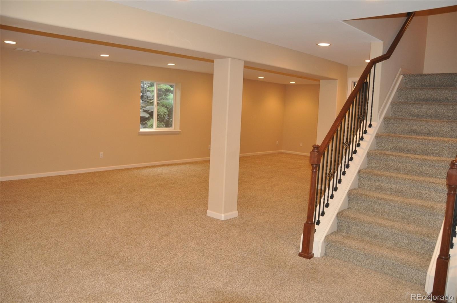 9058 Mountain Laurel Way