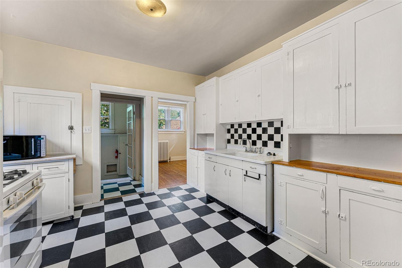 260 S Lafayete Street