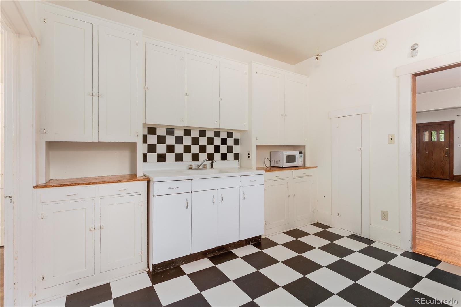 260 S Lafayete Street