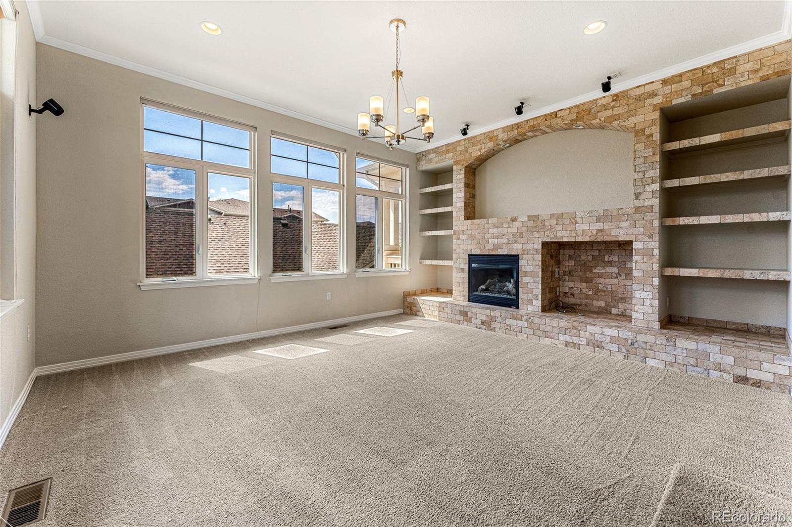 9514 Pearl Circle Unit: 106