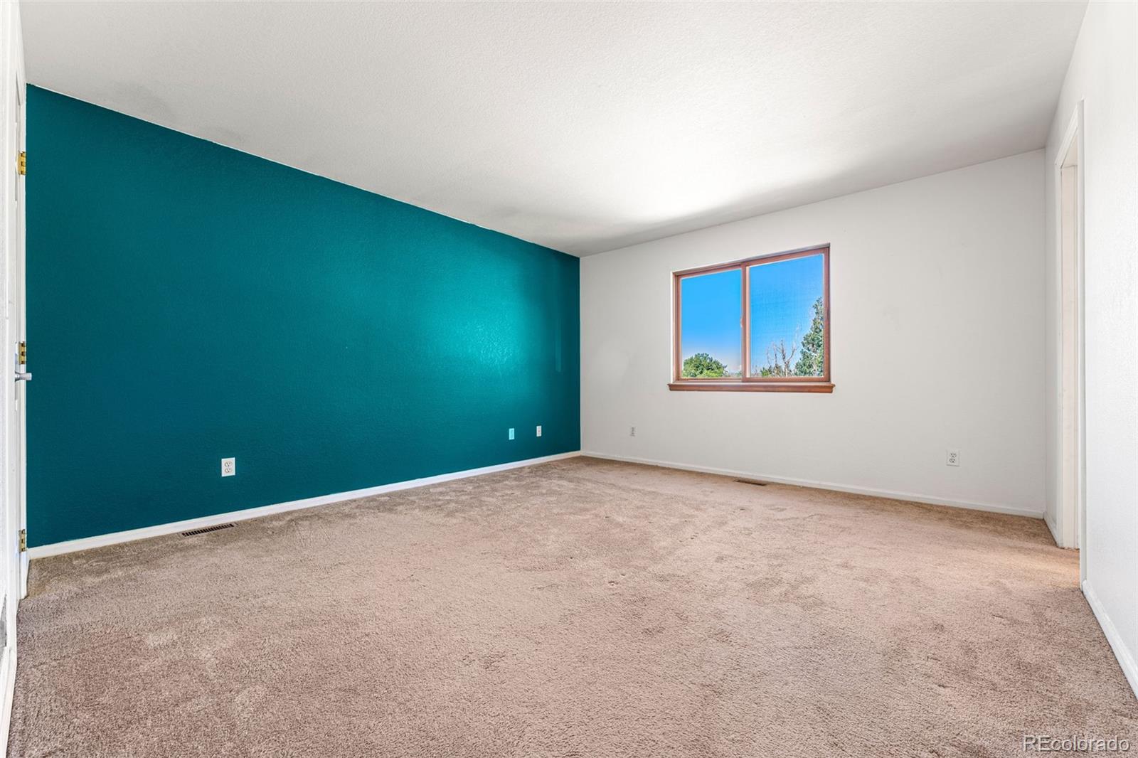 417 S Larkspur Drive