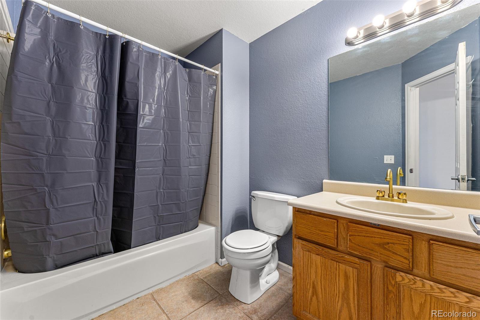 417 S Larkspur Drive