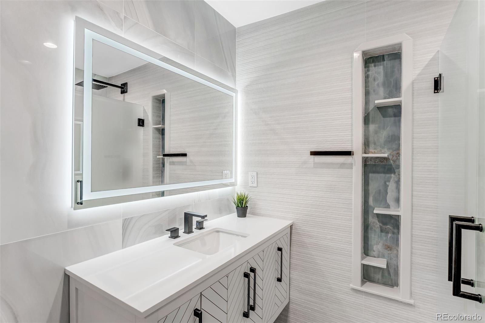 3437 N Jackson Street