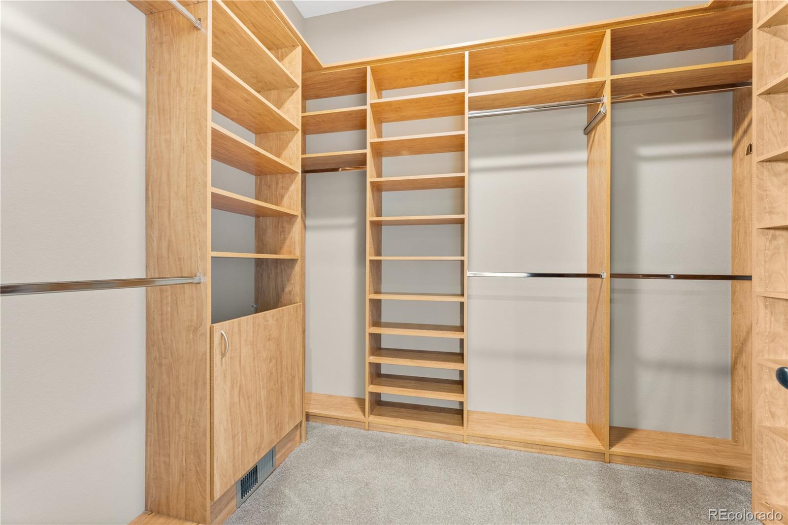 8606 S Shawnee Court