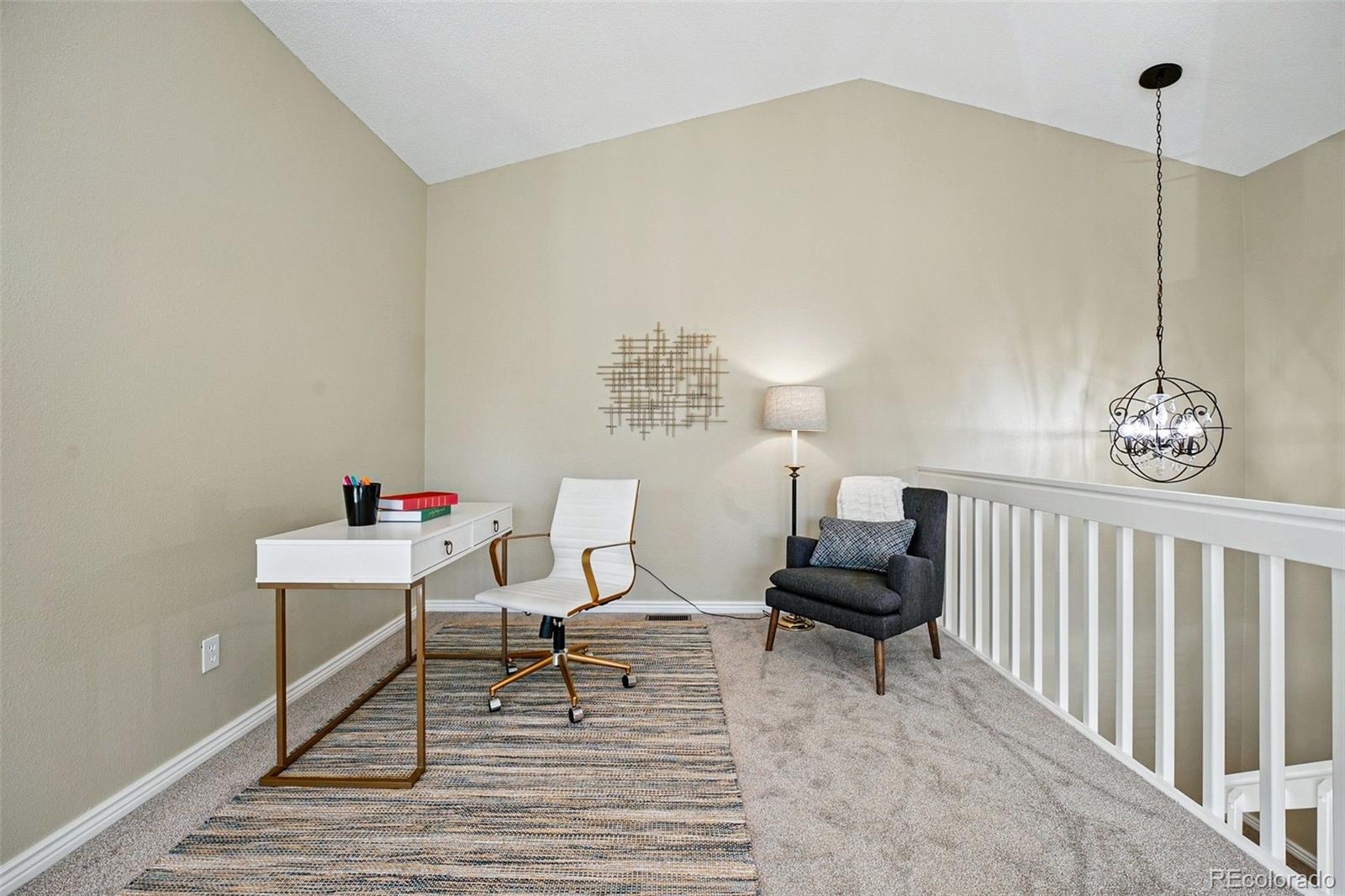 2192 E Phillips Lane