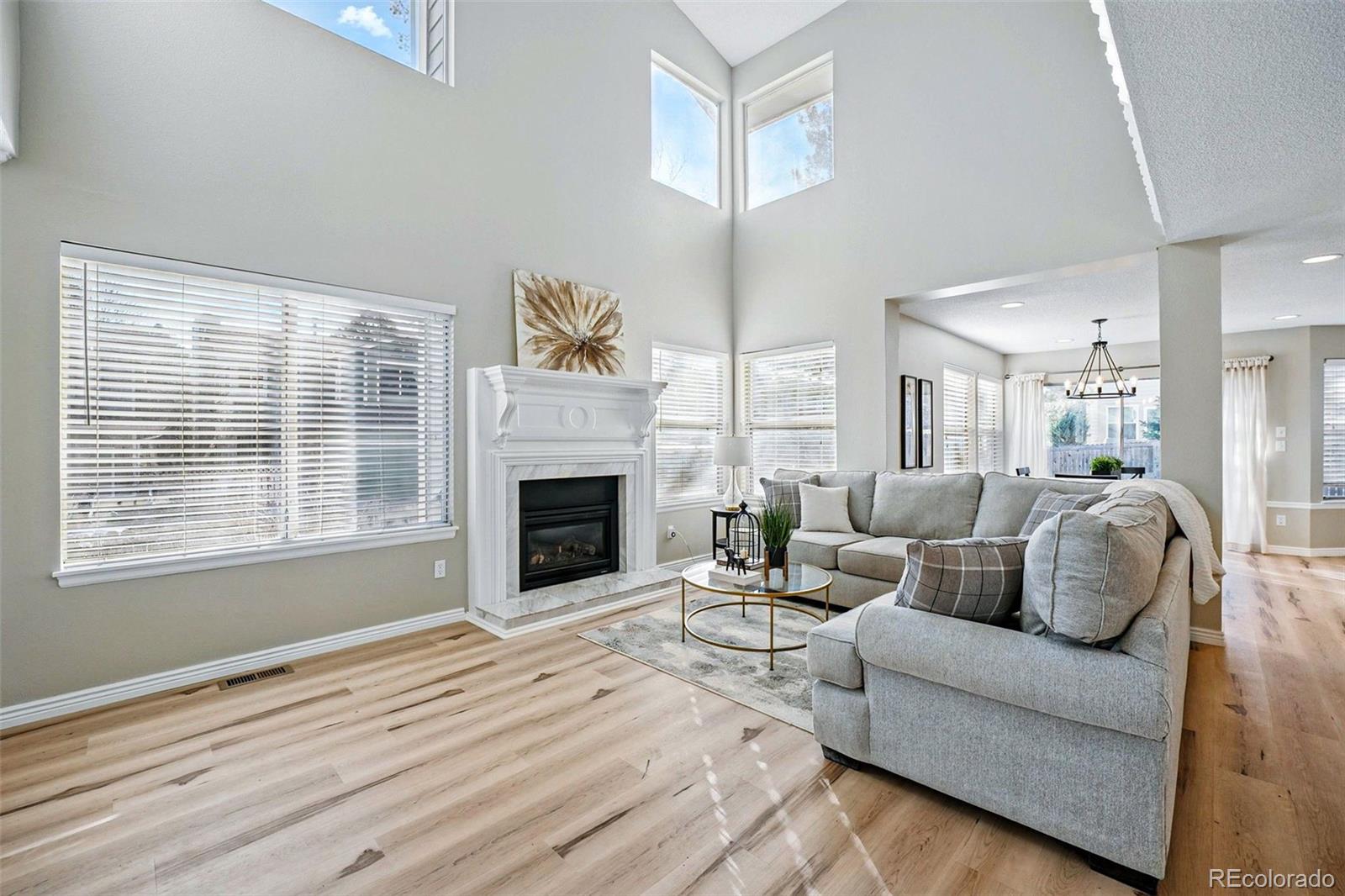 2192 E Phillips Lane