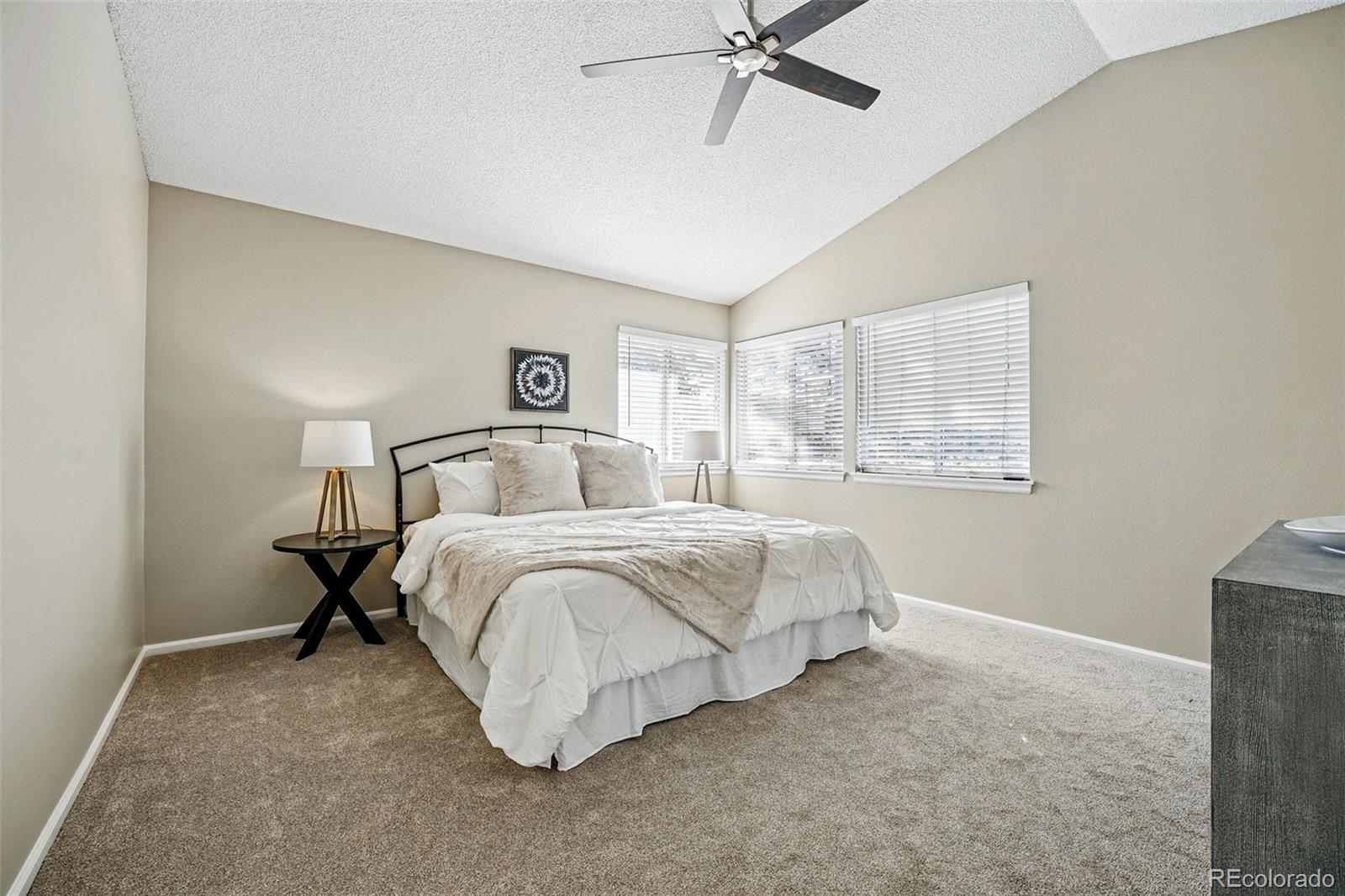 2192 E Phillips Lane