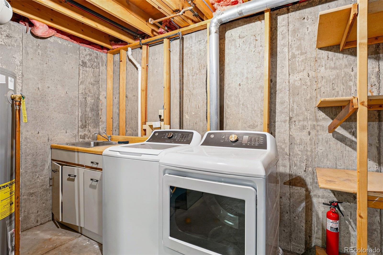 2192 E Phillips Lane