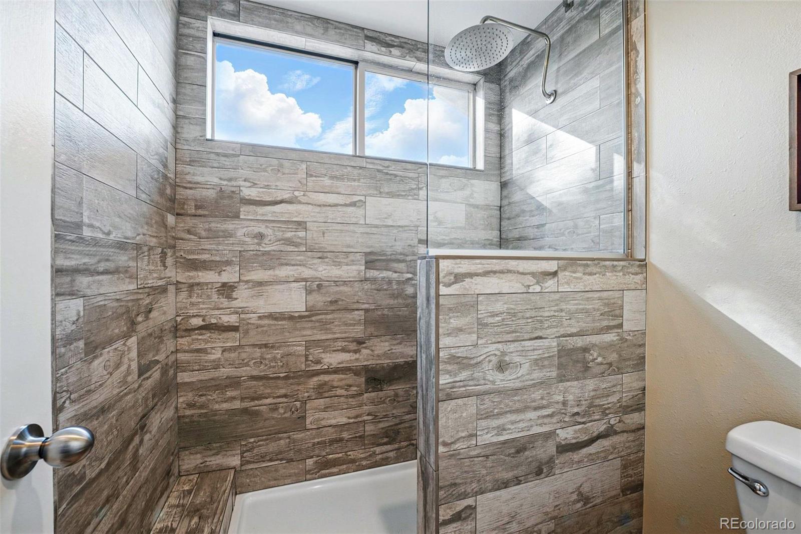 2192 E Phillips Lane