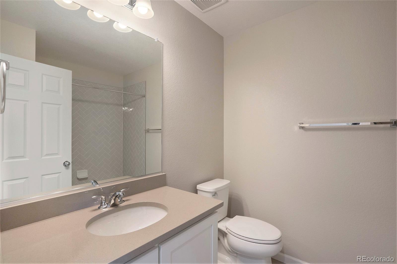 2068 S Holly Street Unit: 5