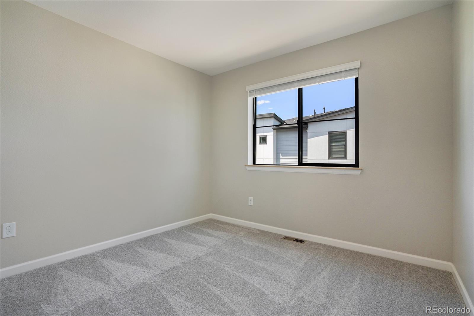 2068 S Holly Street Unit: 5