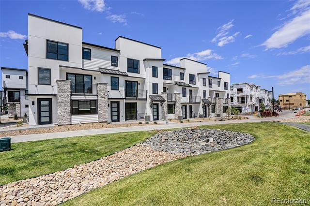 2068 S Holly Street Unit: 5