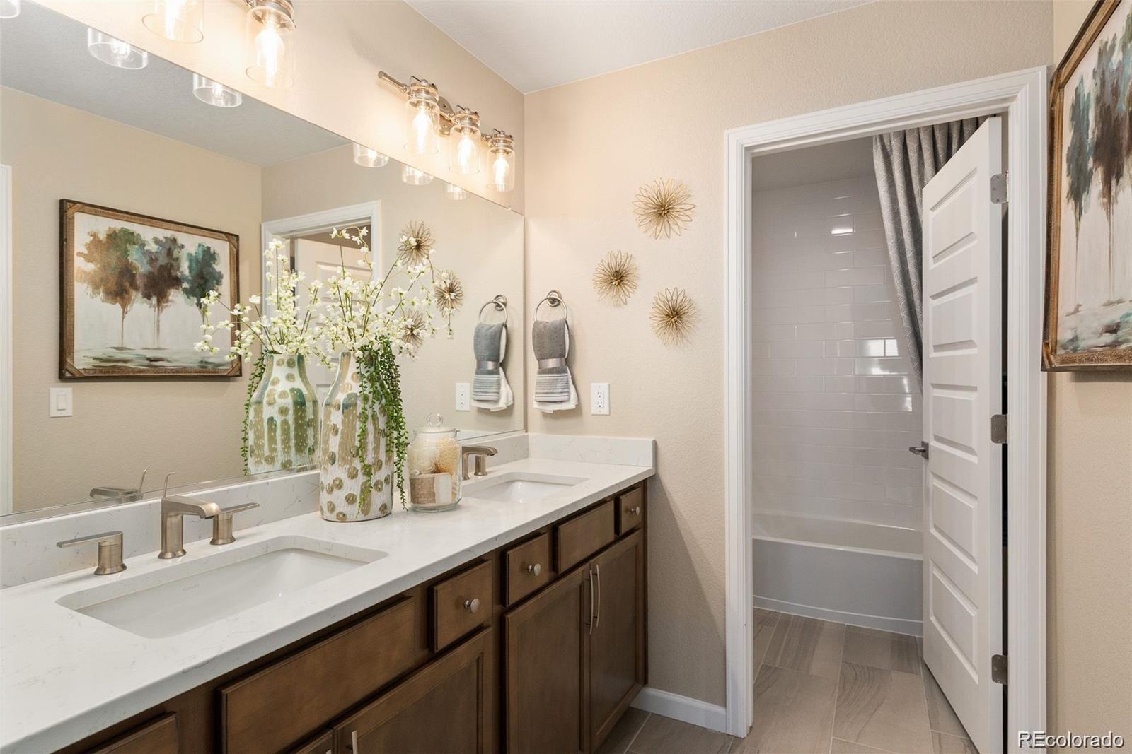 5762 S Addison Way Unit: C