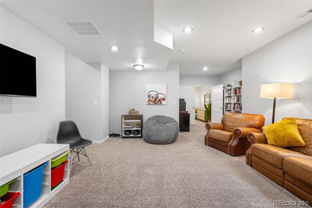 9567 Juniper Way