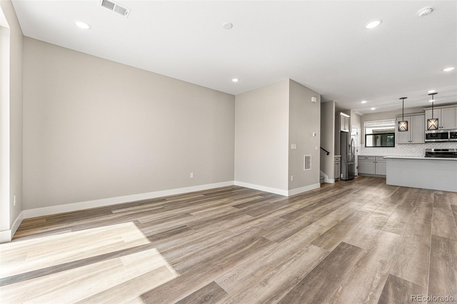 2068 S Holly Street Unit: 6