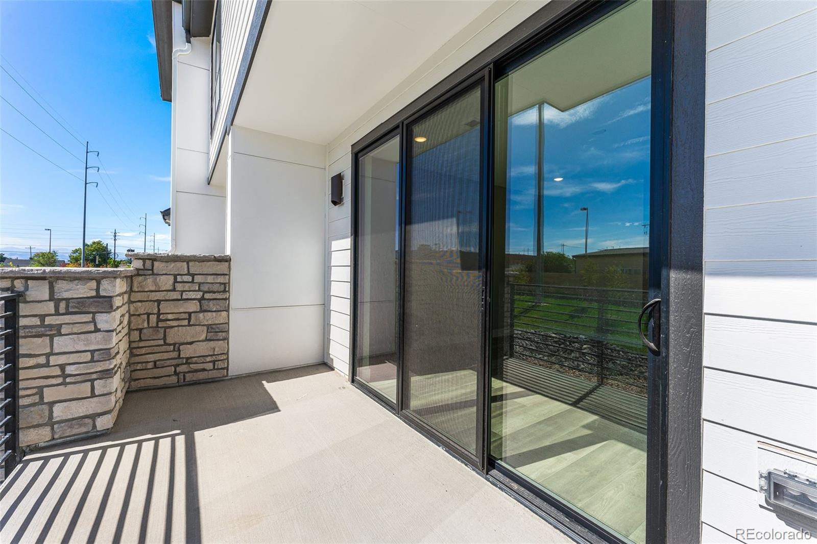 2068 S Holly Street Unit: 6