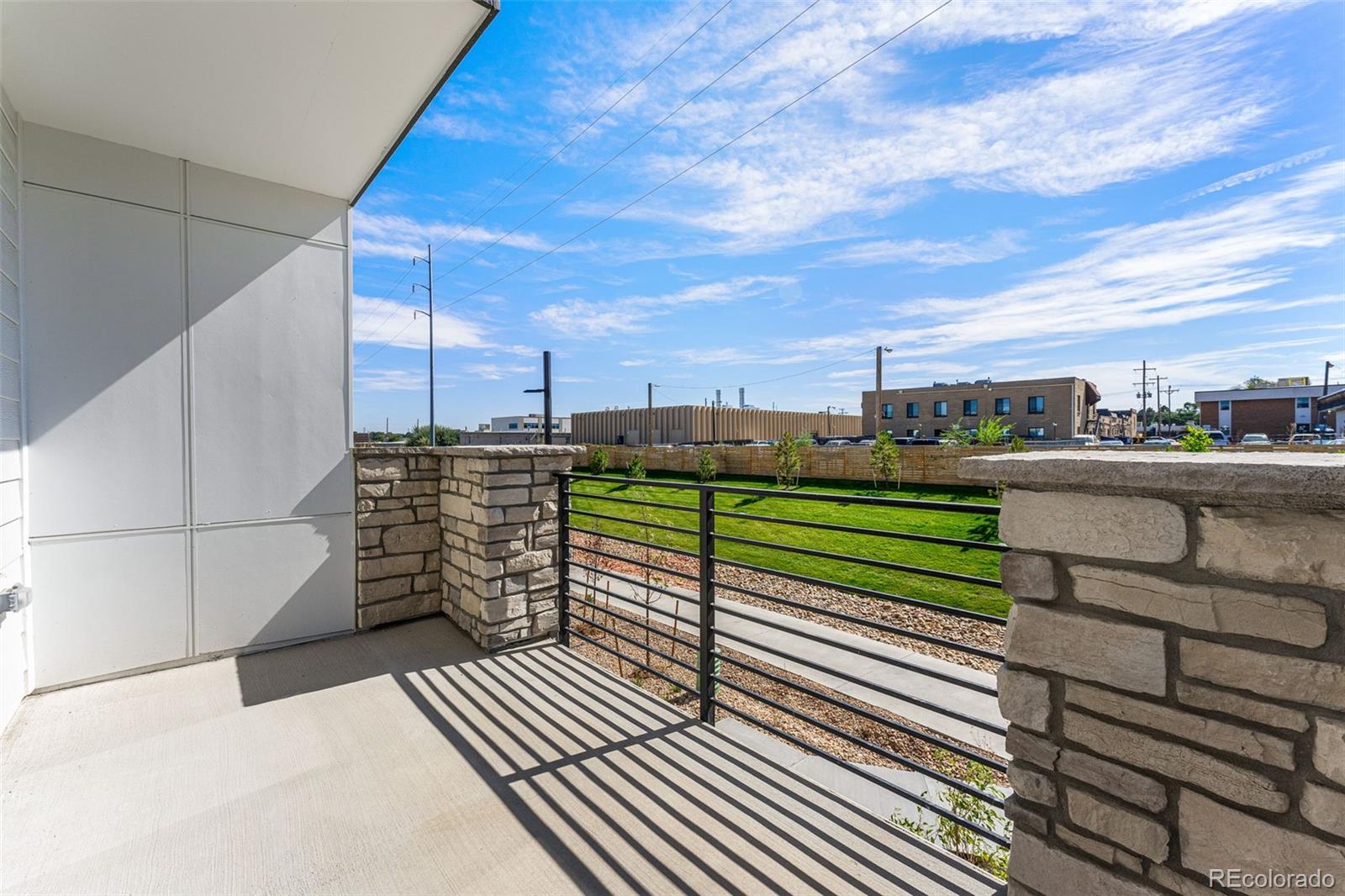 2068 S Holly Street Unit: 6