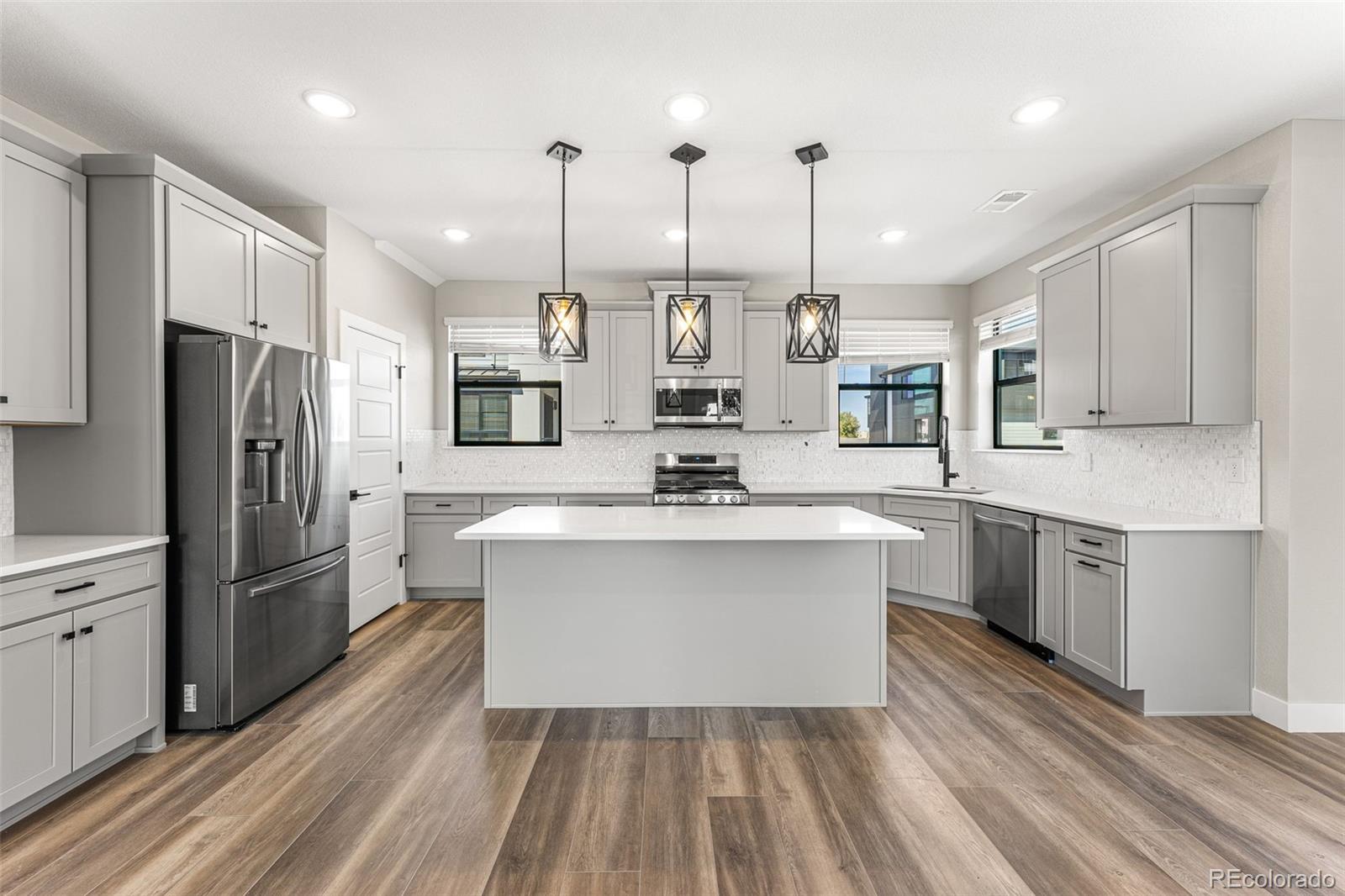 2068 S Holly Street Unit: 6