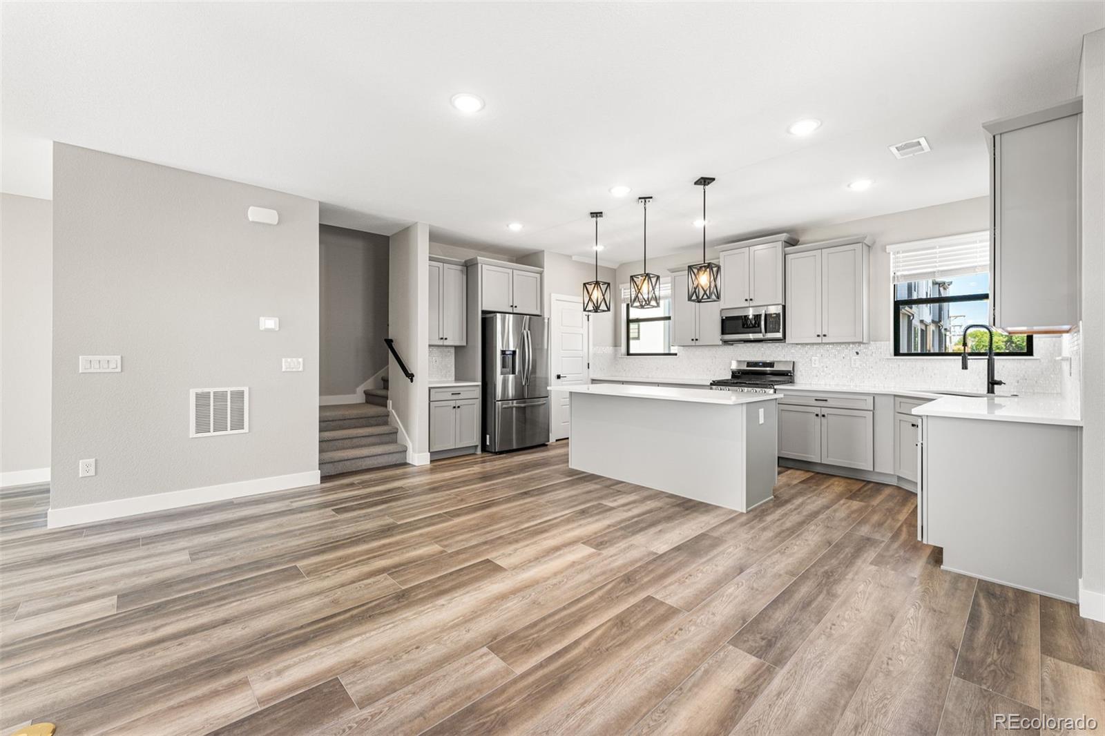 2068 S Holly Street Unit: 6