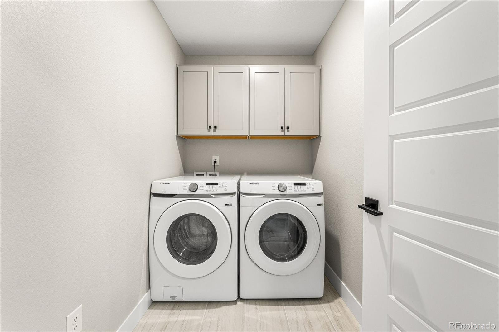 2068 S Holly Street Unit: 6