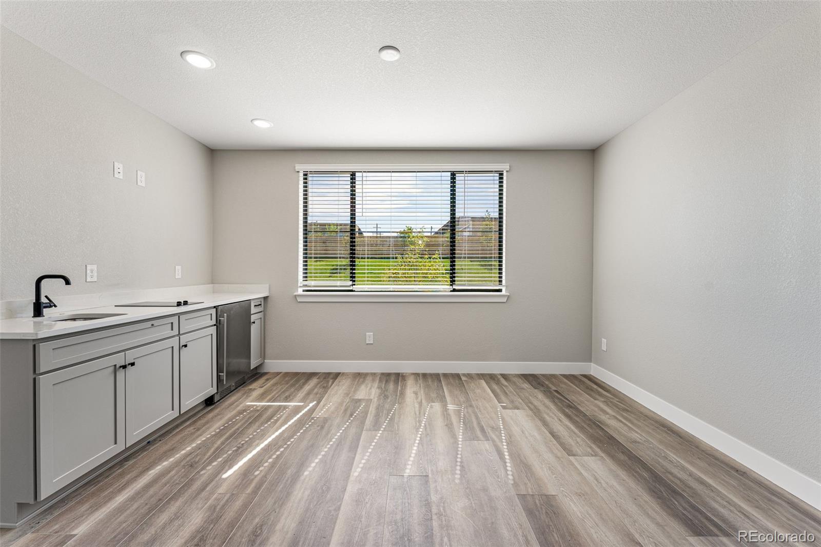 2068 S Holly Street Unit: 6