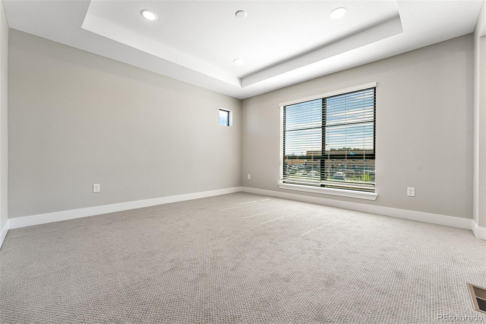 2068 S Holly Street Unit: 6