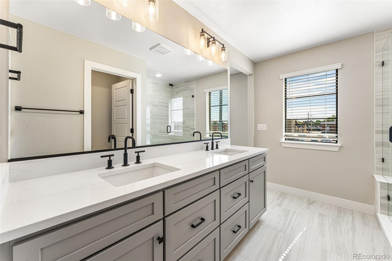 2068 S Holly Street Unit: 6