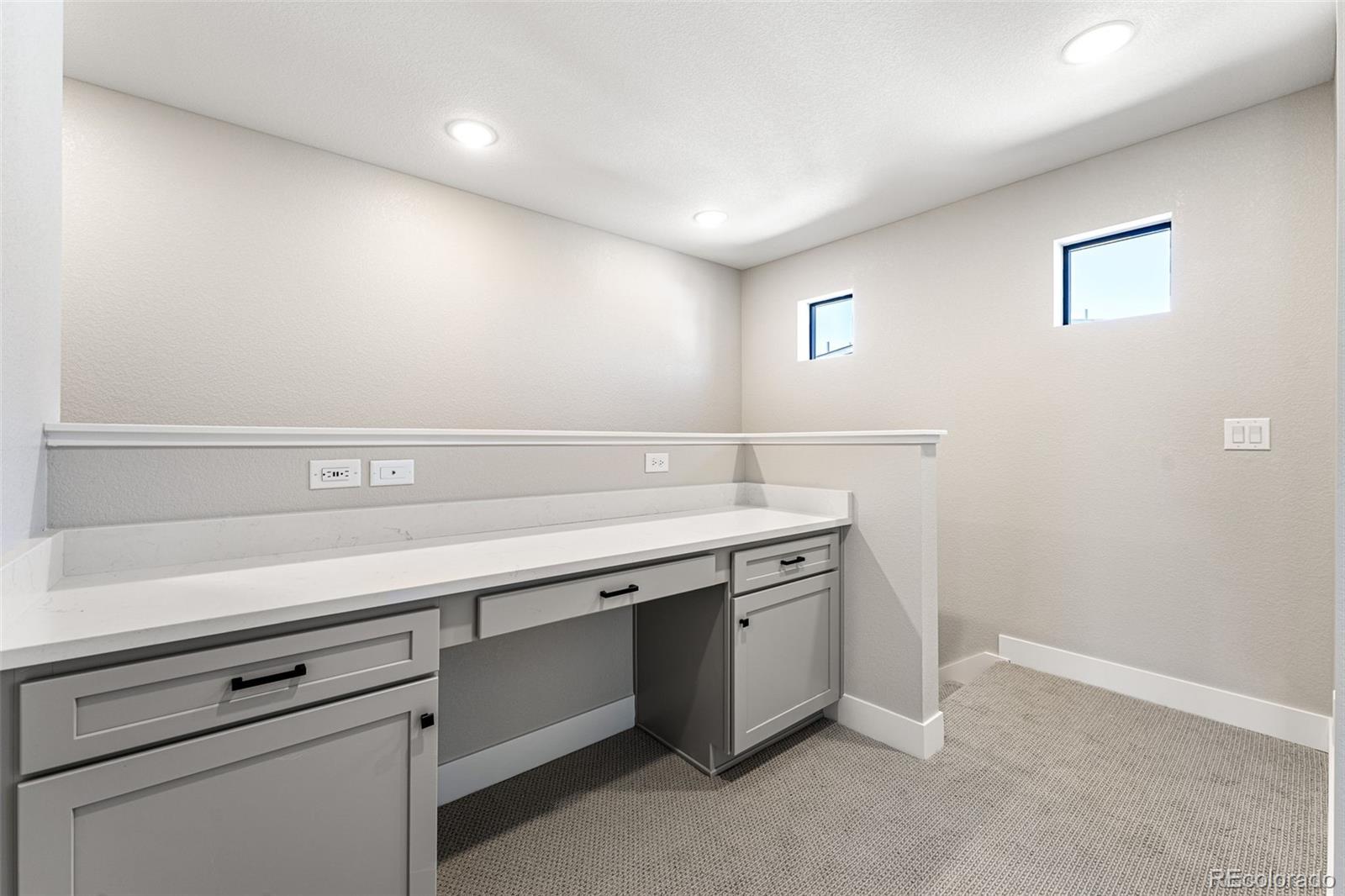 2068 S Holly Street Unit: 6