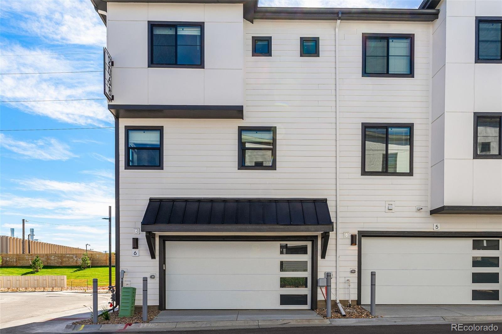 2068 S Holly Street Unit: 6