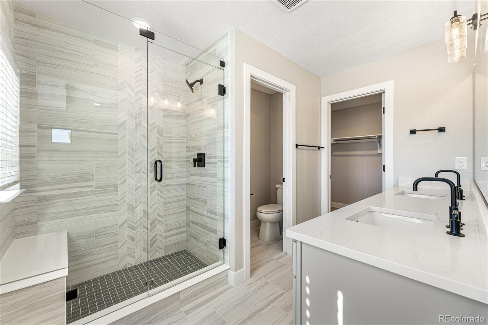 2068 S Holly Street Unit: 6