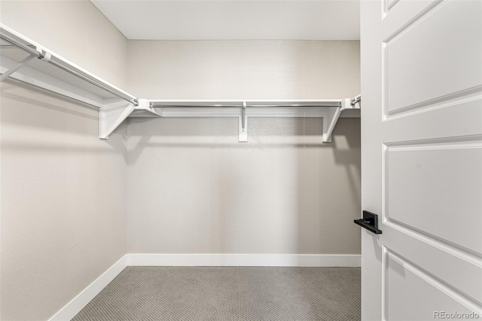 2068 S Holly Street Unit: 6