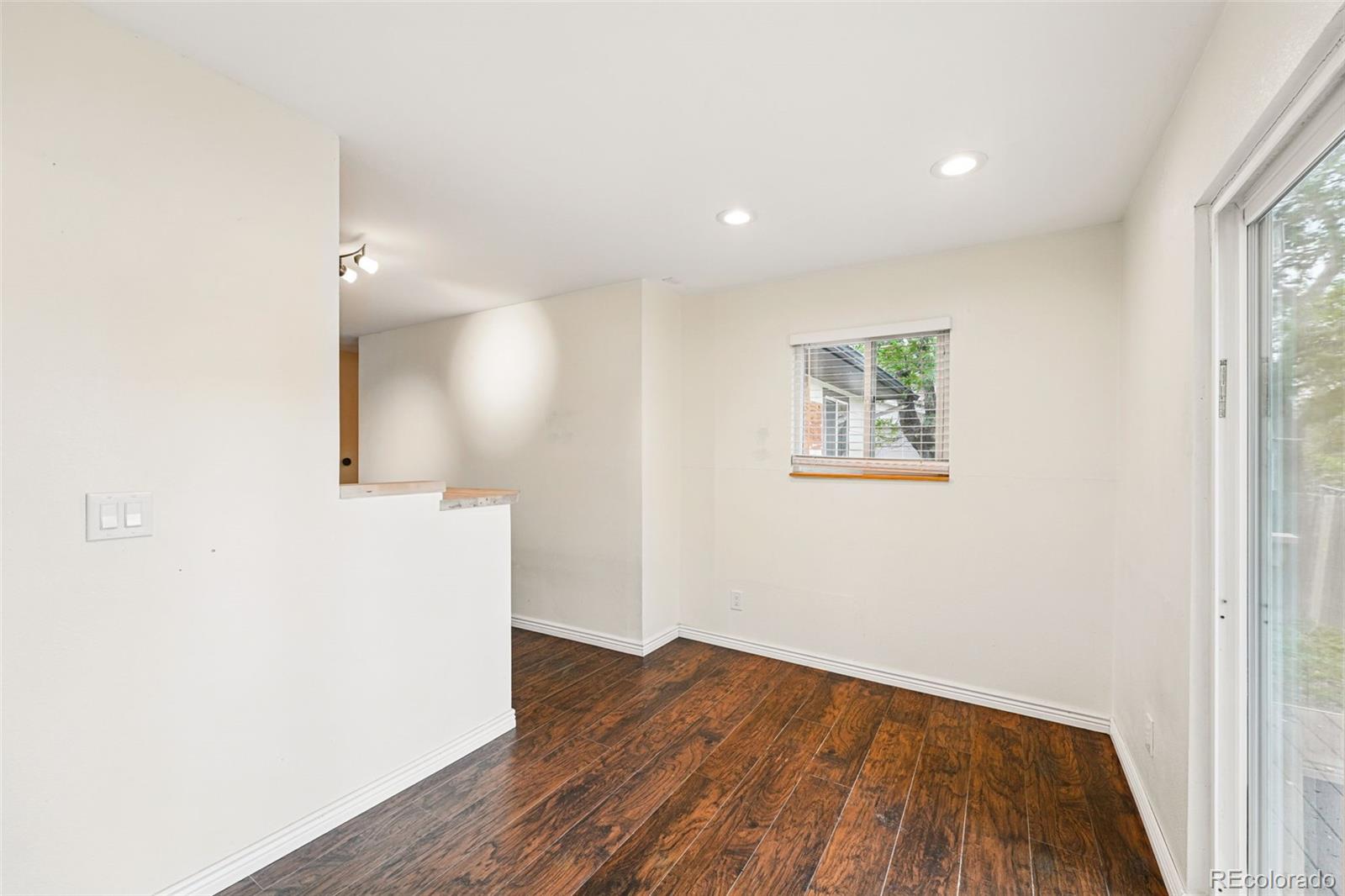 1222 De Reamer Circle