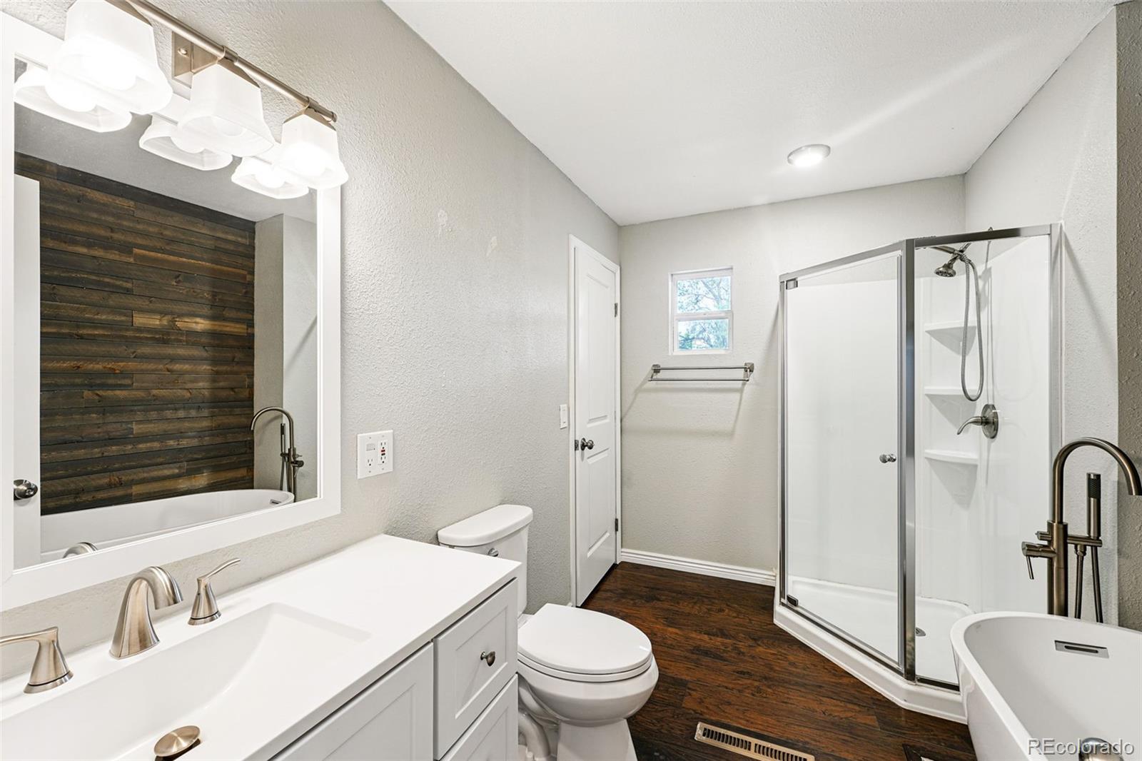 1222 De Reamer Circle